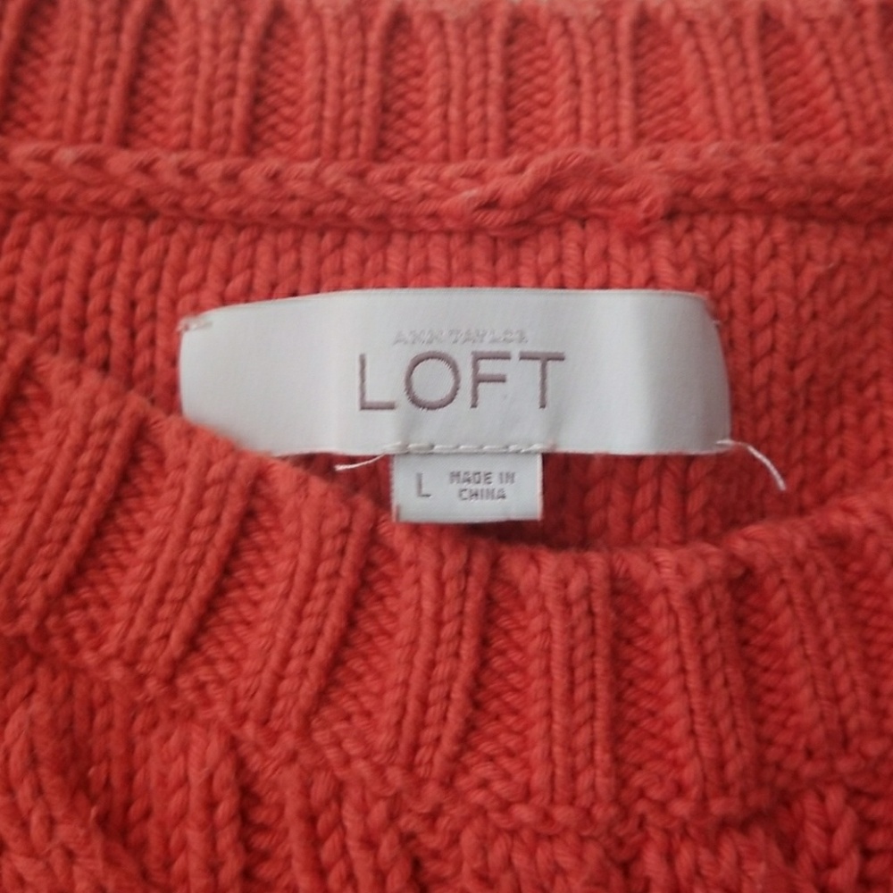 Women's sweater - Picture 2 of 4
